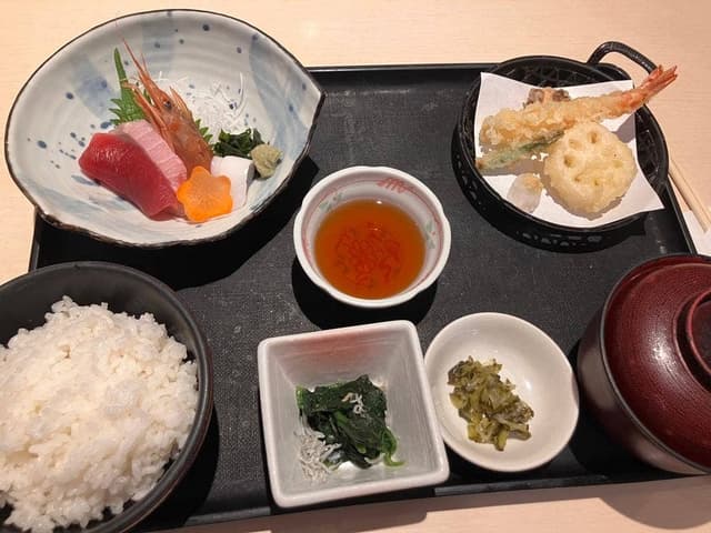 すし屋 銀蔵 神谷町城山トラストタワー店 - サブ画像1