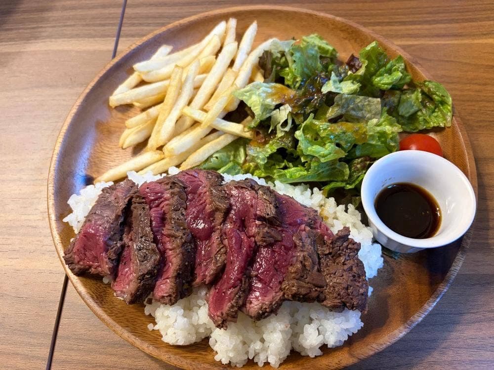WAI BASE STEAK & BAL