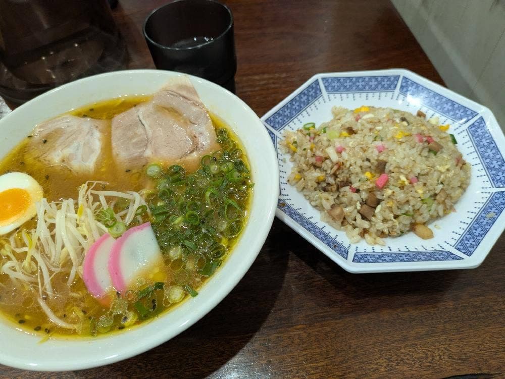 鶏がらラーメン はれ三