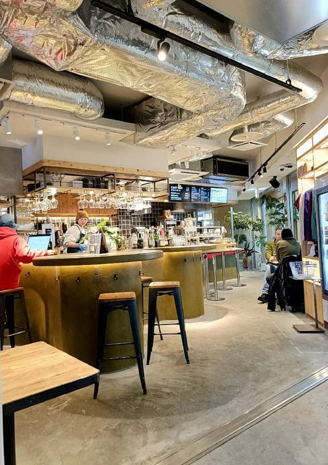 BAGLE ＆ BEER Lit work place 盛岡駅店 - サブ画像2