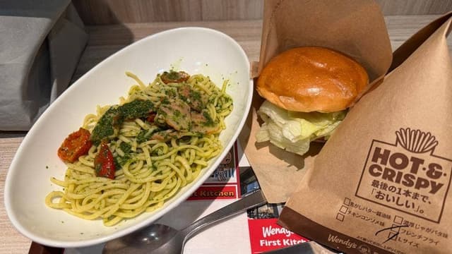 ウェンディーズ・ファーストキッチン 梅田芝田町店 - サブ画像1