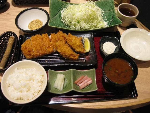 とんかつ新宿さぼてん 栄オアシス21店 - サブ画像1