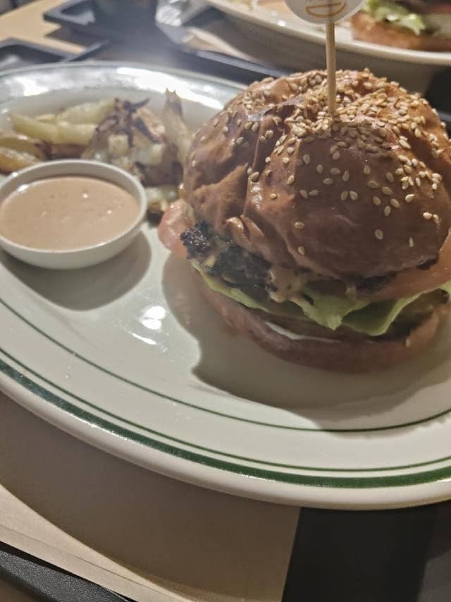 BURGER TERRACE 大宮店 - サブ画像3