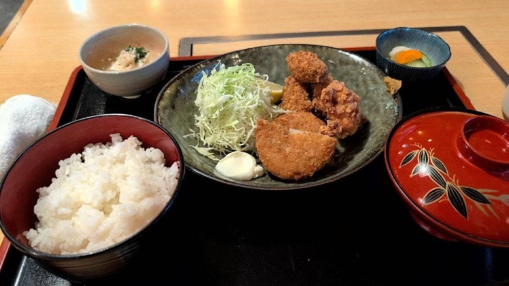 地酒と和食の店 戸塚 はしごや