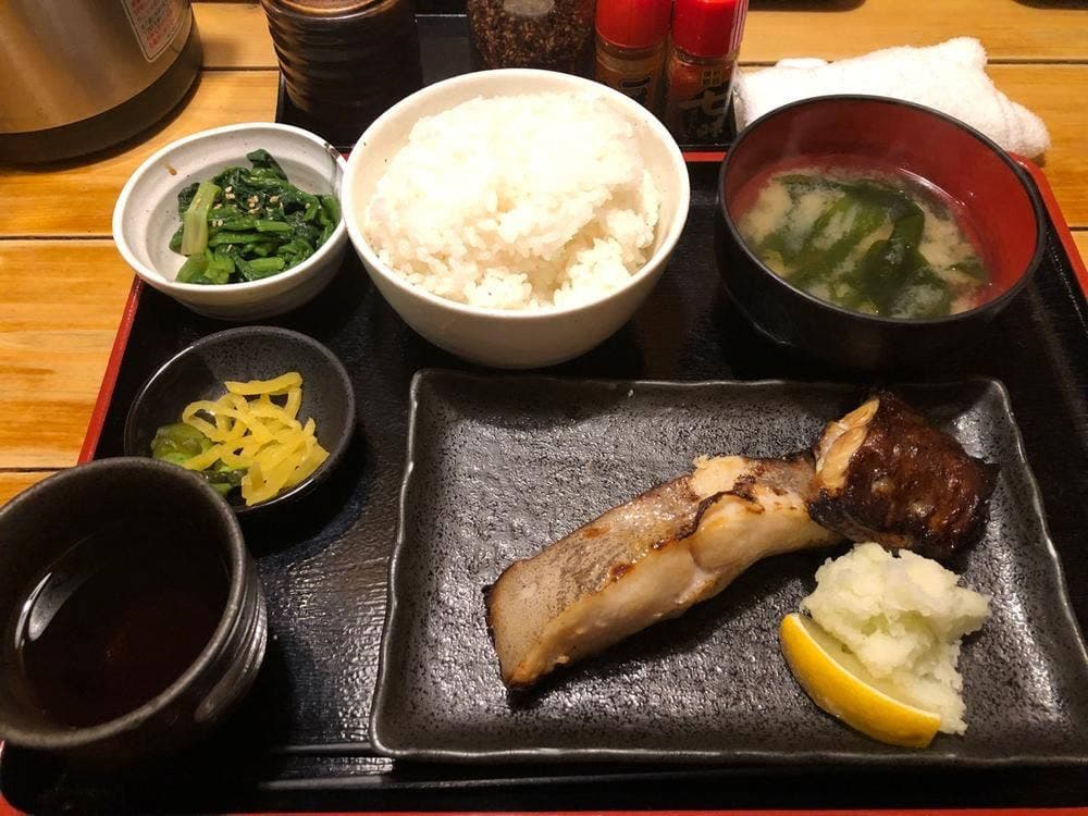 朔朔
