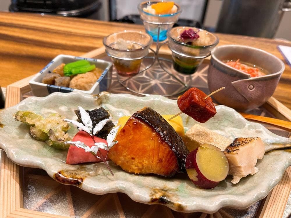 四季彩和食 娃