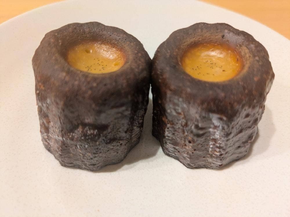 GINZA corridor cannele