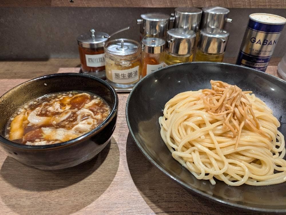 立ち喰いつけ麺 喰狼～ＫＵＲＯ～