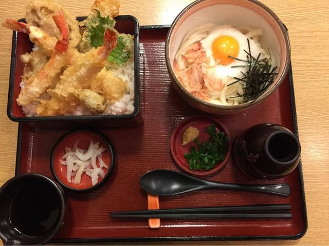 実演手打うどん 杵屋 高槻イオン店 - サブ画像2