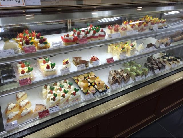 シャトレーゼ 金沢小坂店 - サブ画像2