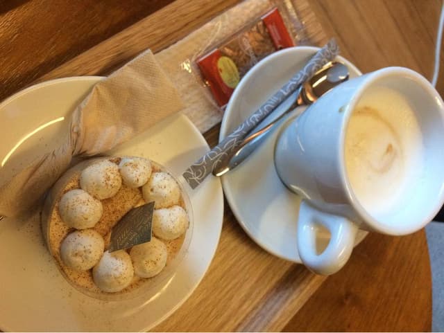 Happy Science Ginza Book Cafe - サブ画像2