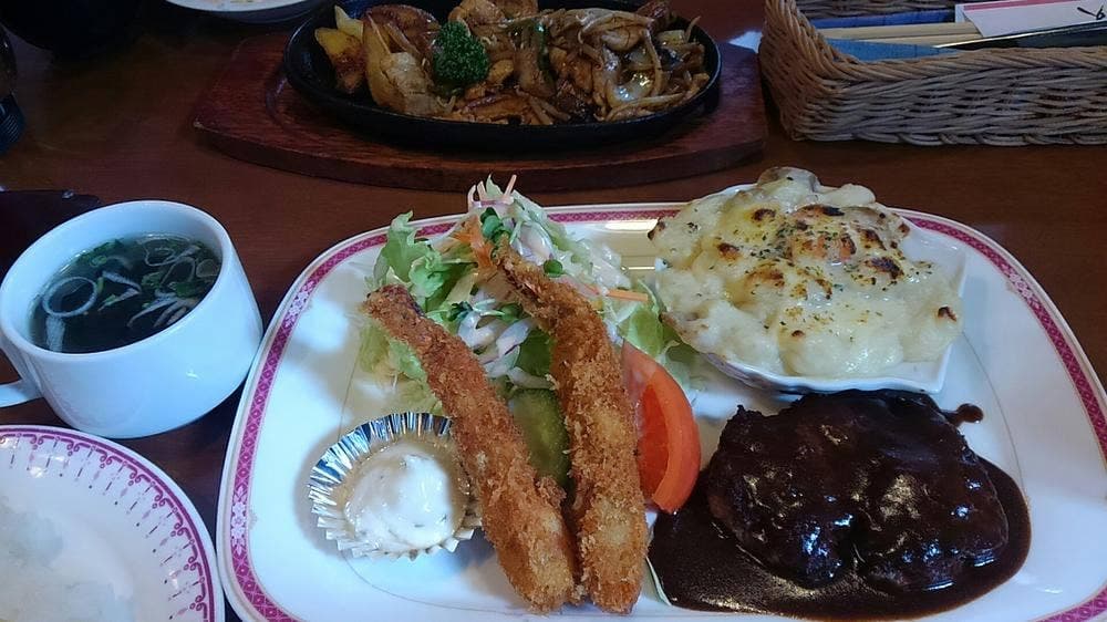 レストラン萩