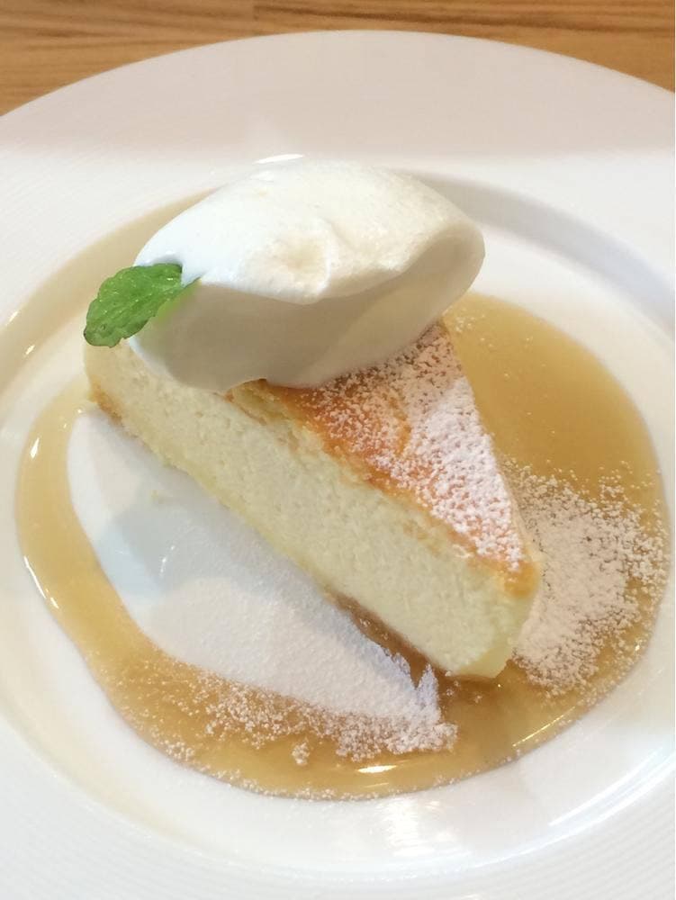 小さなカフェ 芽衣