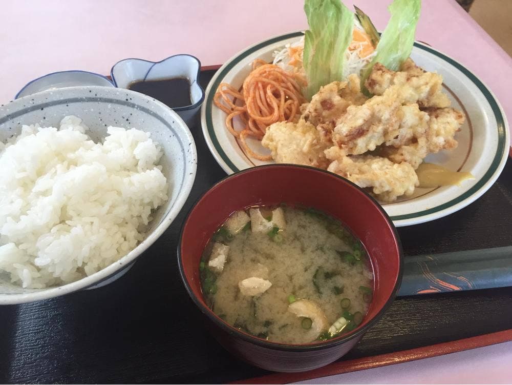 お食事処 栄楽