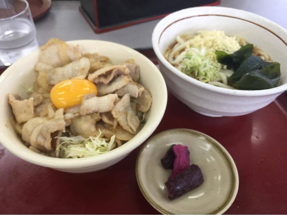 山田うどん 木曽根店