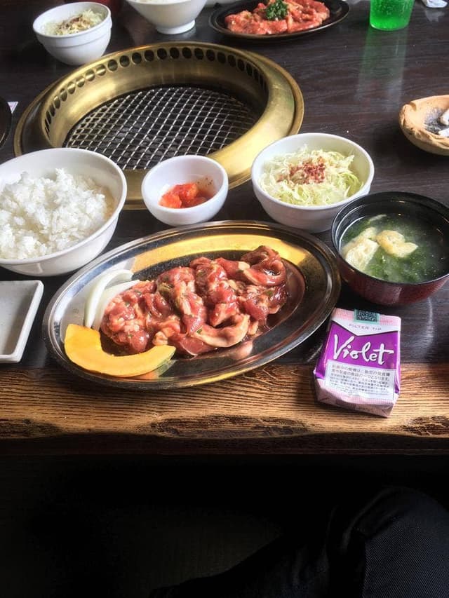 焼肉菜包 朴然 運動公園通店 - サブ画像1