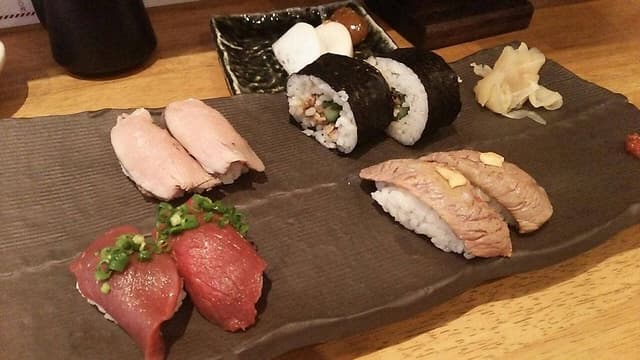 静岡肉寿司 呉服町店 - サブ画像3