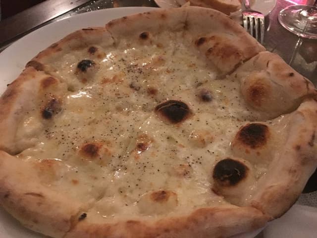 PIZZERIA BAR NAPOLI 沖縄久茂地交差点本店 - サブ画像3
