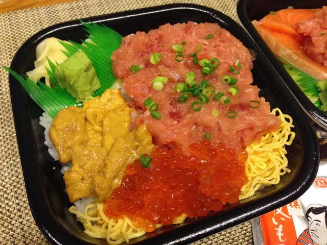 丼の丼丸 仲宿店 - サブ画像1