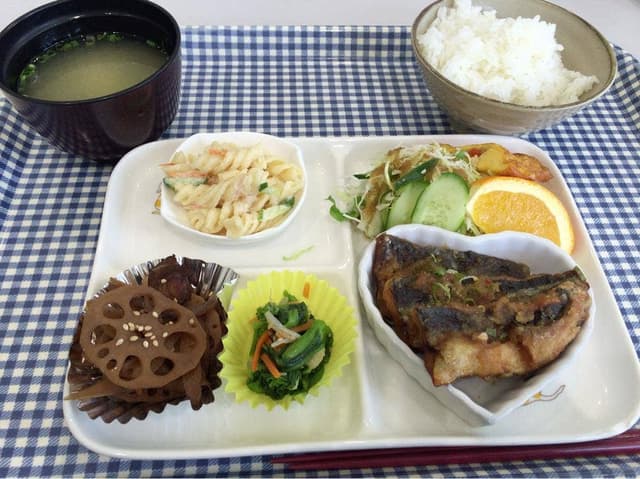 宮崎学園短期大学国際交流センター 食堂 - サブ画像1