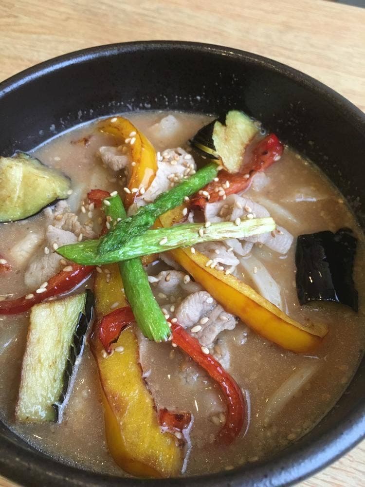 ひさや