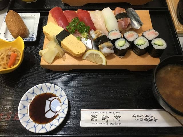 新富鮨 西新橋店 - サブ画像1