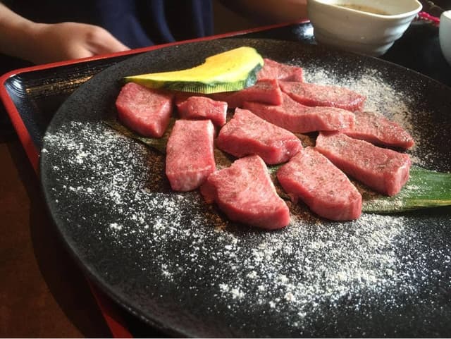 炭火焼肉 やきや - サブ画像1