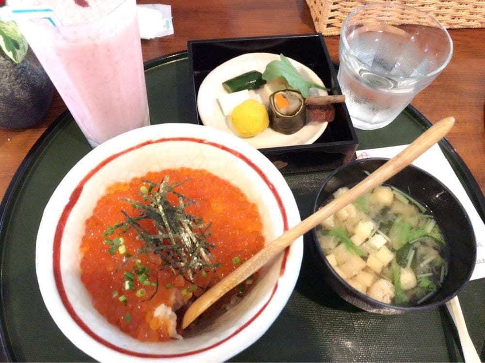黄色いからす