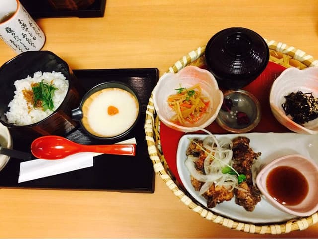 ご飯ととろろ とろ麦 サニーサイドモール小倉店 - サブ画像1