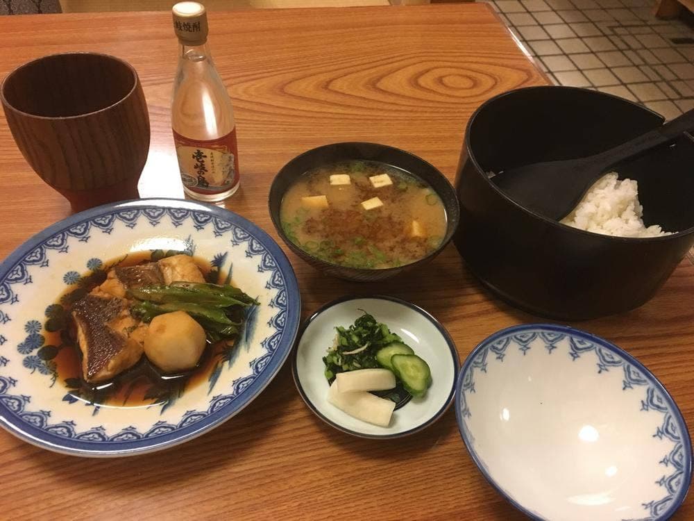 割烹とし
