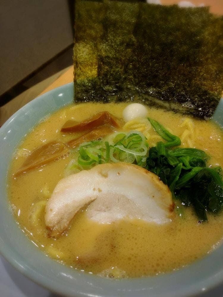 横浜家系ラーメン 清六家 石岡店