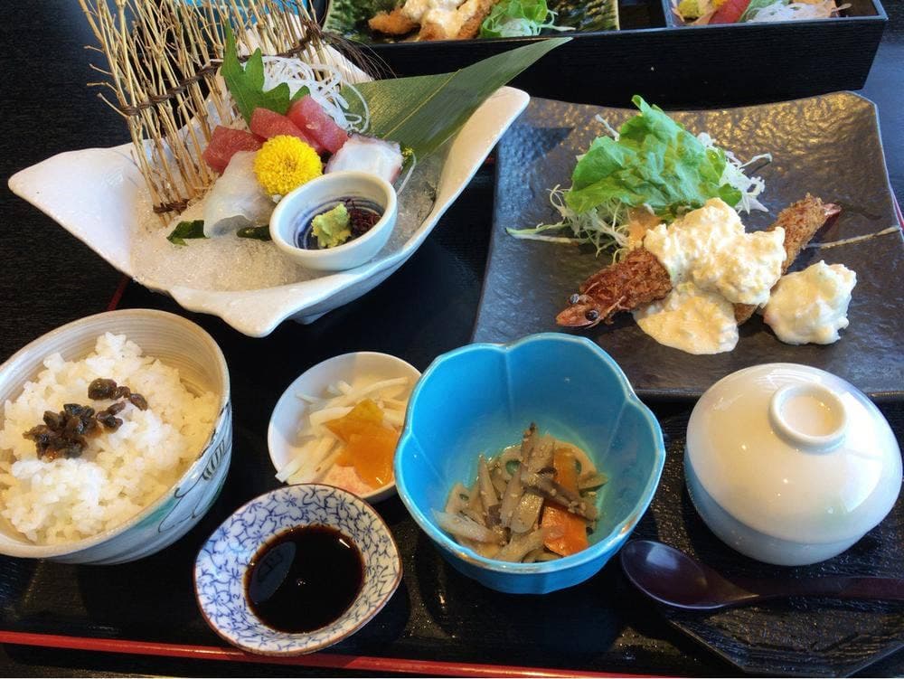和ダイニング まごころ