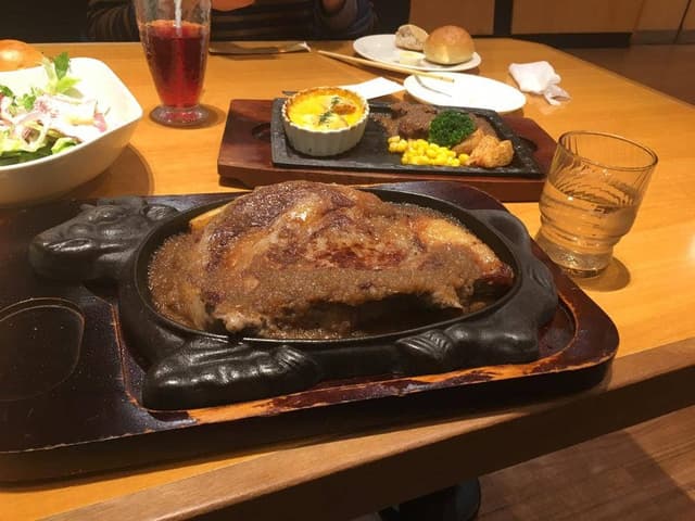 ステーキ宮 甲府店 - サブ画像1