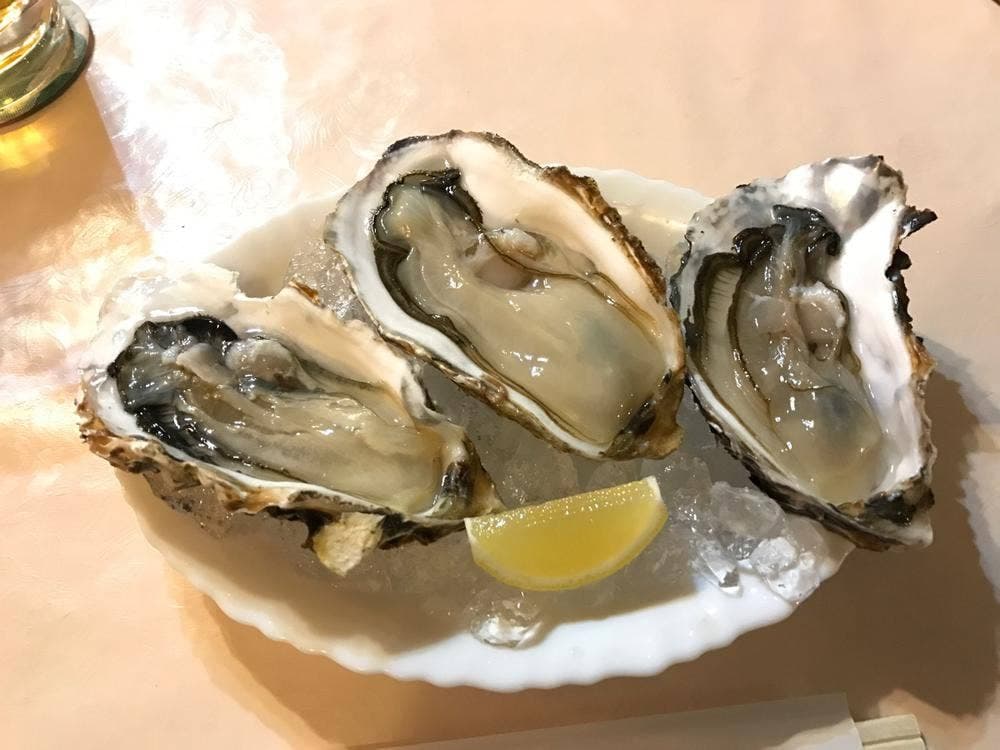 レストランかをり