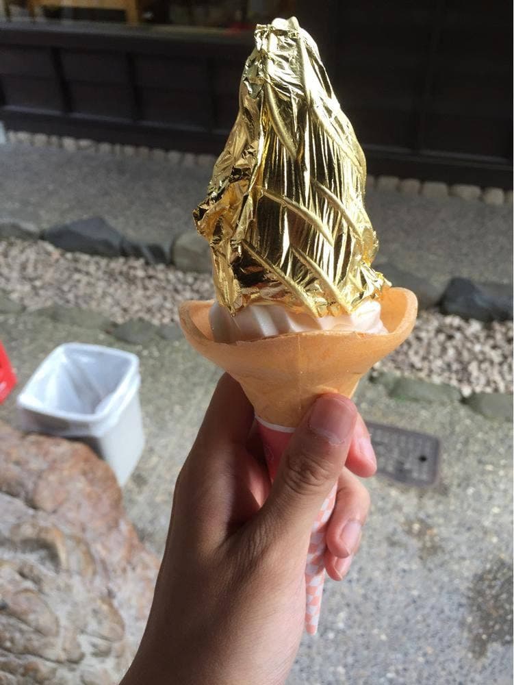 お菓子の館