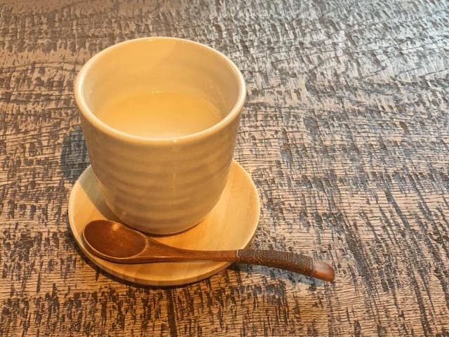 草津 片岡鶴太郎美術館 カフェコーナー - サブ画像2
