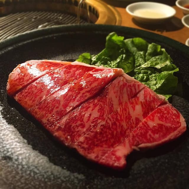 炭火焼肉・酒処 やきや - サブ画像1