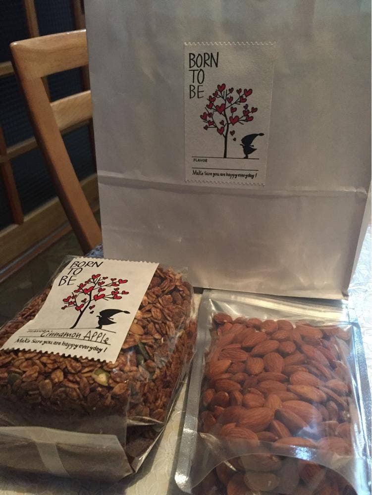 オーガニックナッツとグラノーラ BORN TO BE