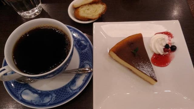 ポンパドウル 千葉店 - サブ画像1