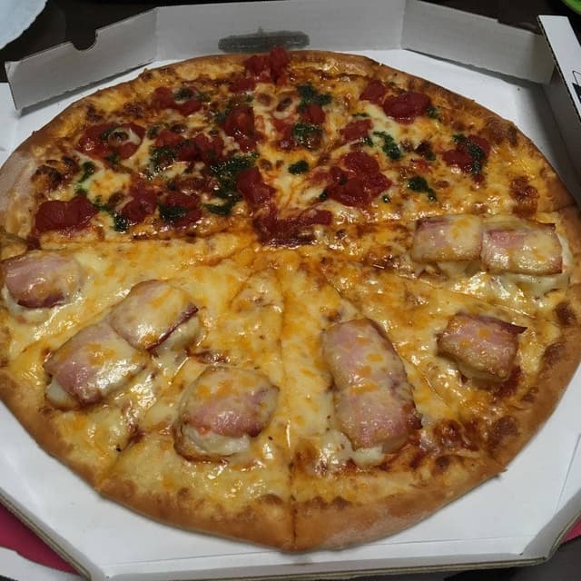 ピザロイヤルハット海田店 - サブ画像1