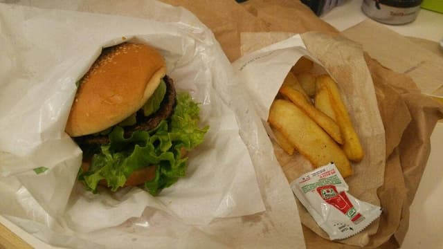 フレッシュネスバーガー 新川崎スクエア店 - サブ画像3
