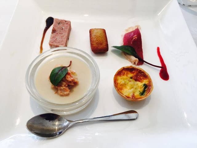 トレ・コローネ - サブ画像2