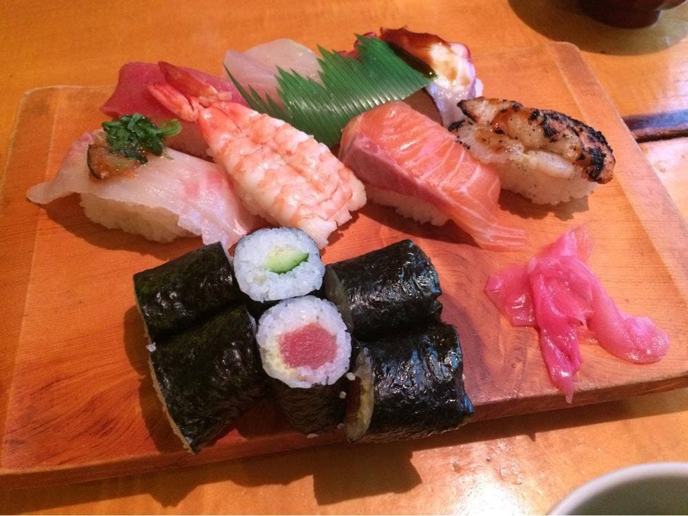 貴志すし