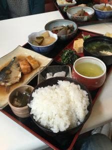 食事・喫茶エイト