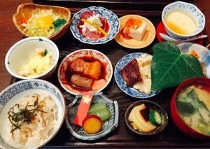 なかくし