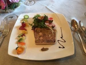 BON VIVANT