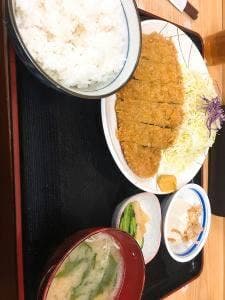 揚物専科 とんかつ かわい
