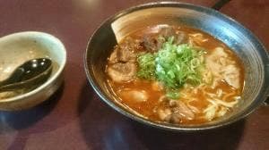 鍋料理のむかい