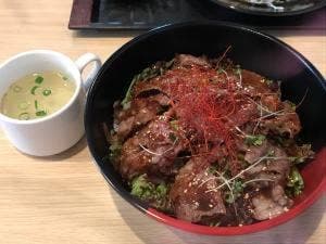 ご飯や。 らいおん