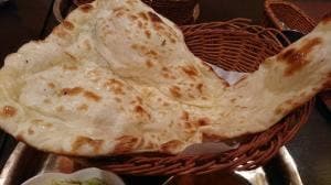 エベレストフード 衣山店